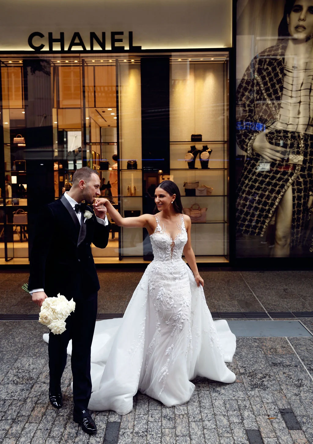 Your Love Story Sketched | Complimentary Gift: A Custom Framed Illustration